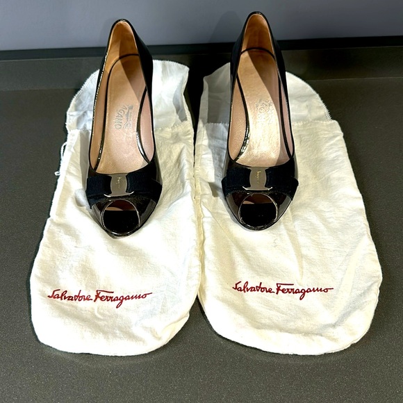 Salvatore Ferragamo Shoes, Black/Gray, Size 9 - Picture 1 of 5